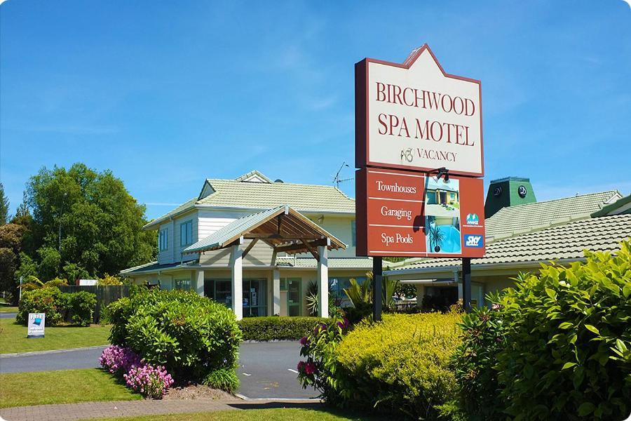 Birchwood Spa Motel Роторуа Екстериор снимка