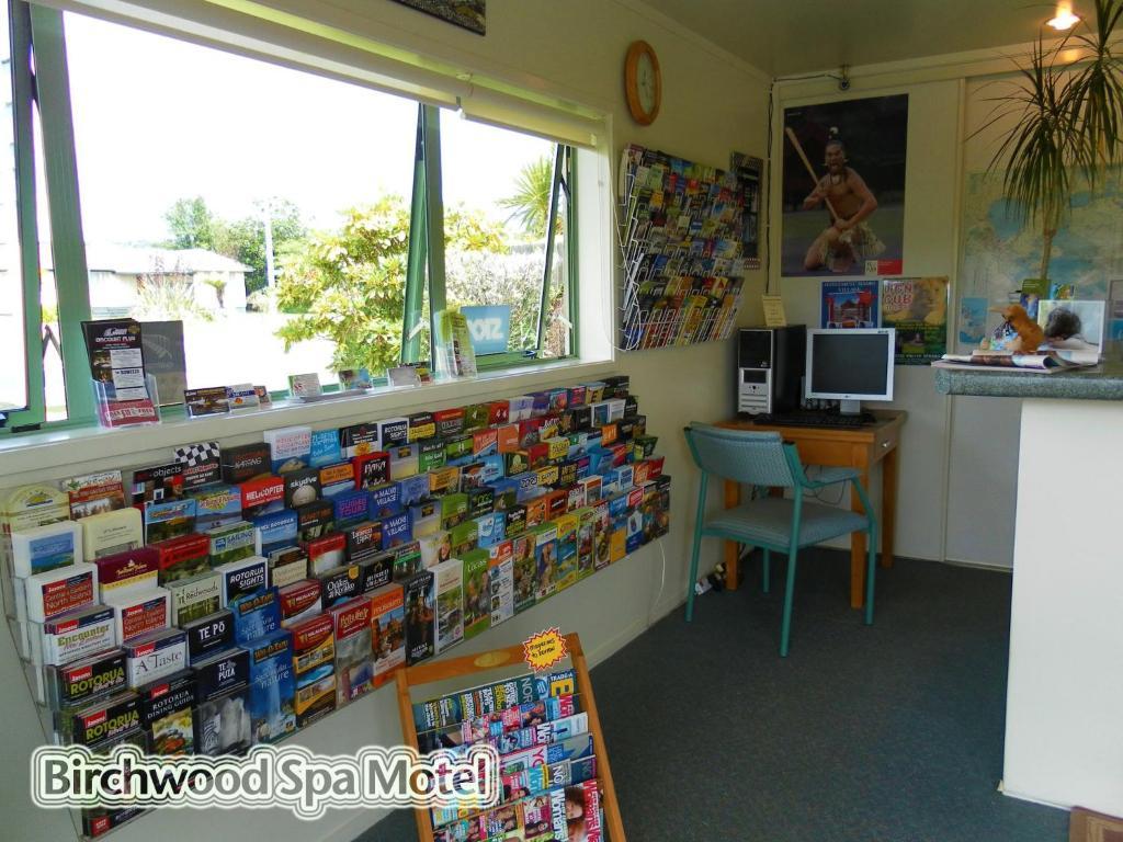 Birchwood Spa Motel Роторуа Екстериор снимка