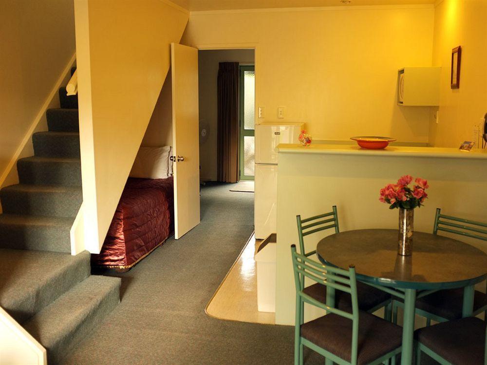 Birchwood Spa Motel Роторуа Екстериор снимка