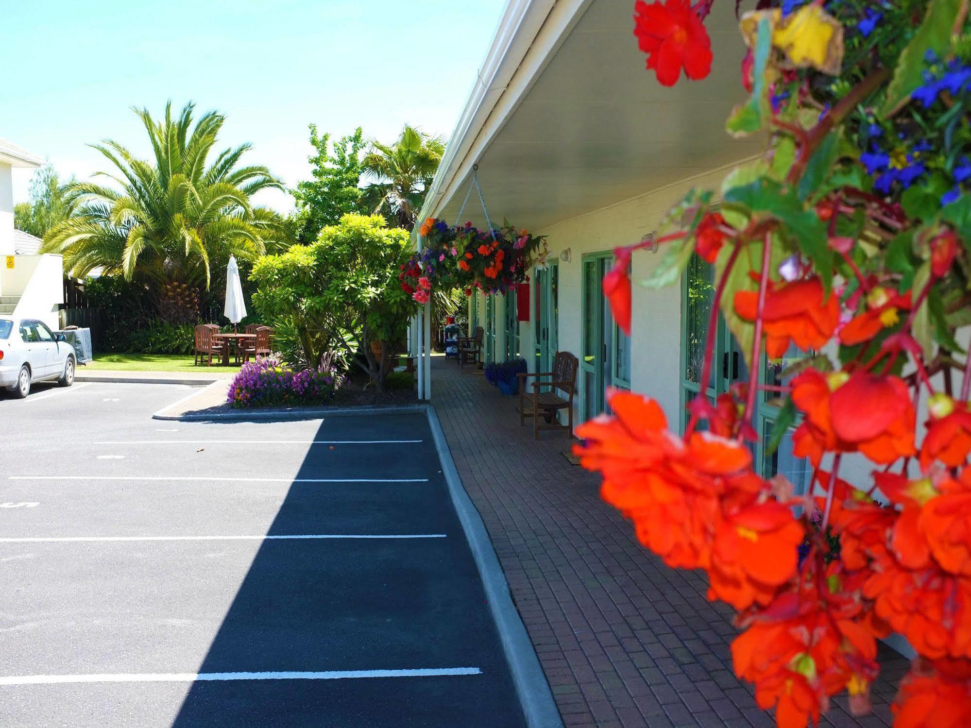 Birchwood Spa Motel Роторуа Екстериор снимка