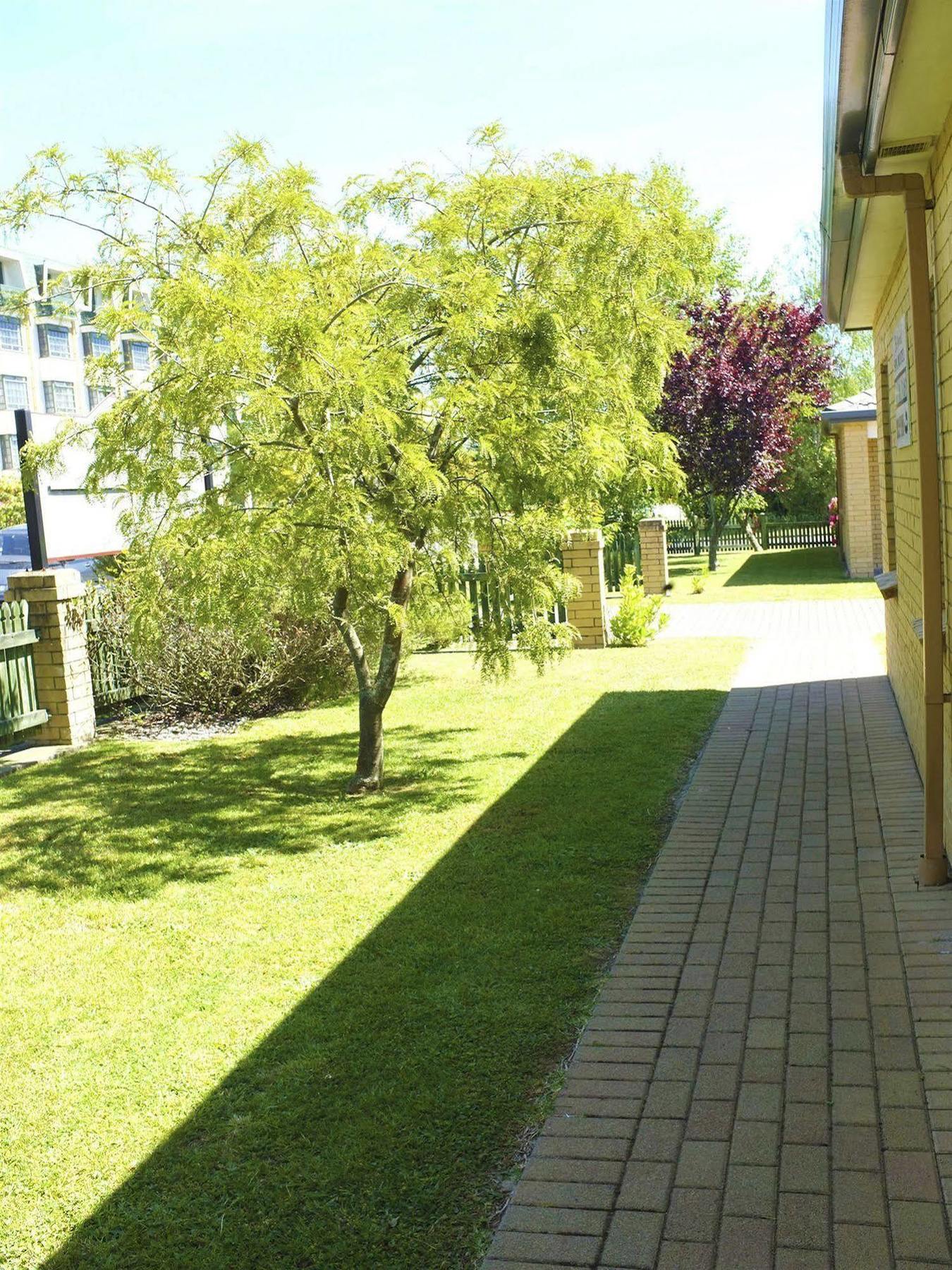 Birchwood Spa Motel Роторуа Екстериор снимка