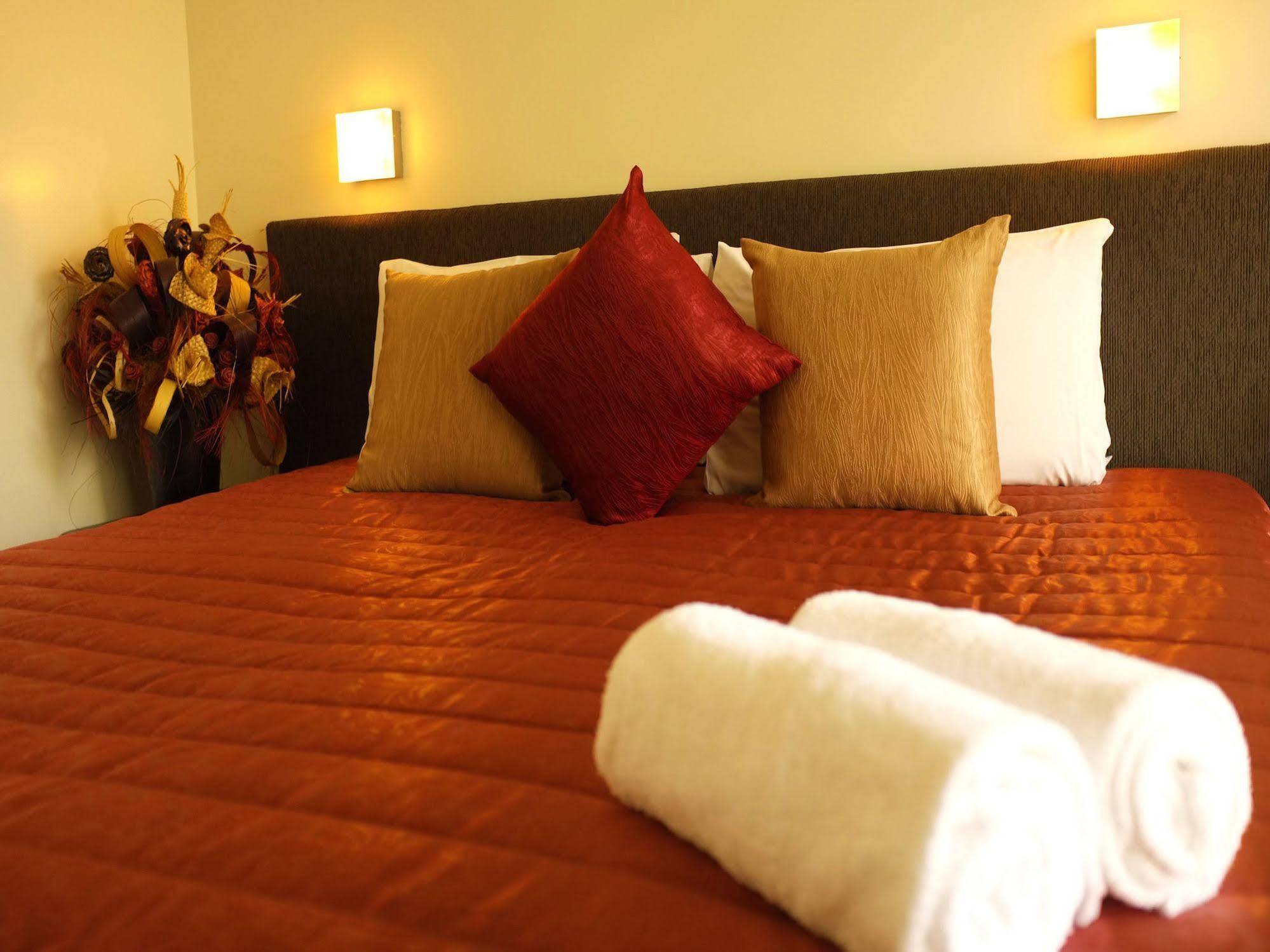 Birchwood Spa Motel Роторуа Екстериор снимка